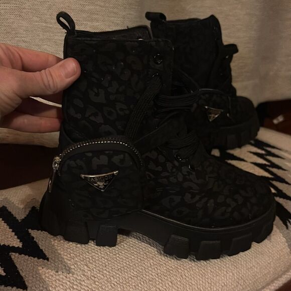 Designer inspired like new no tags Moto boots with little side boot bag attached - Picture 5 of 16